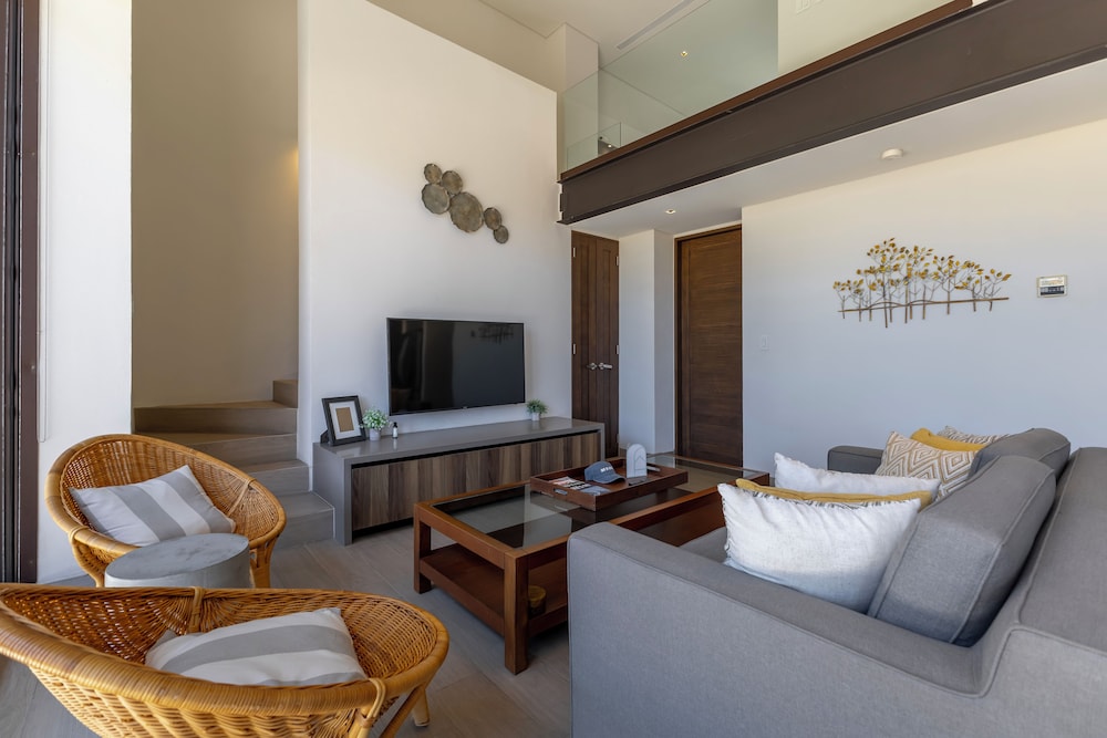 The Paraiso Residences at Marina Cabo 34/55