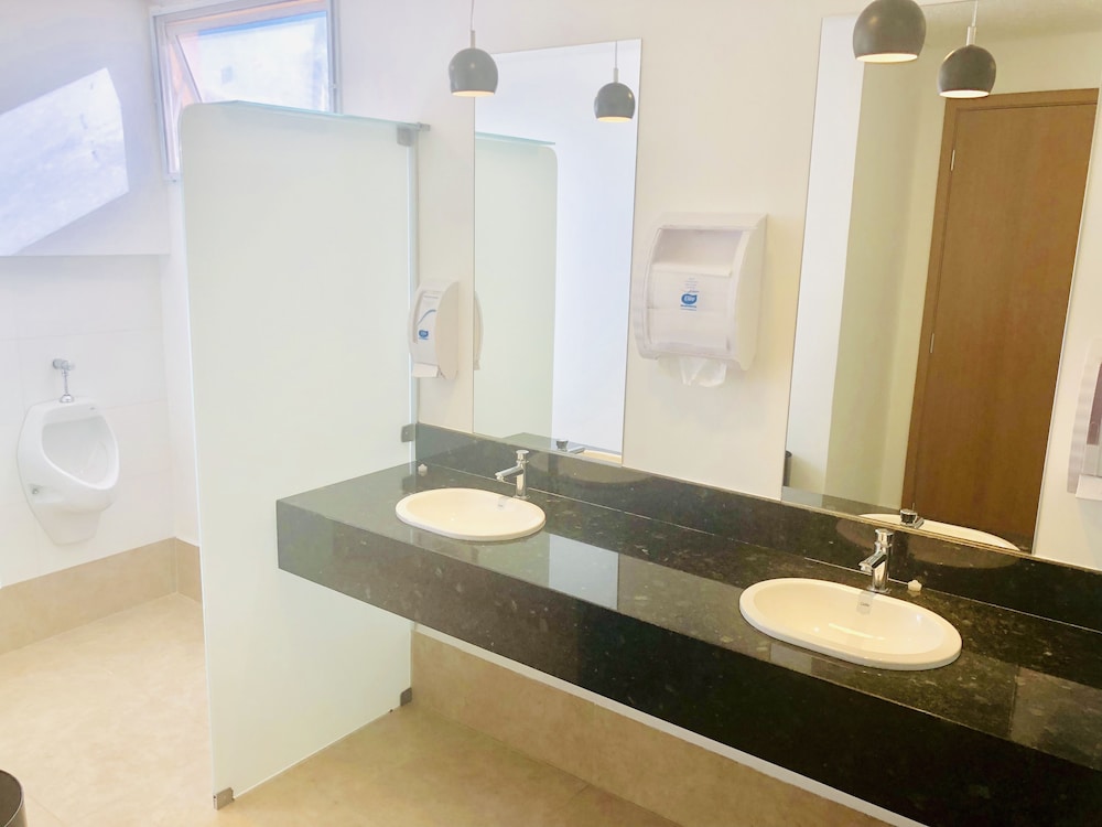 Lummina Hotel Mogi 47/50