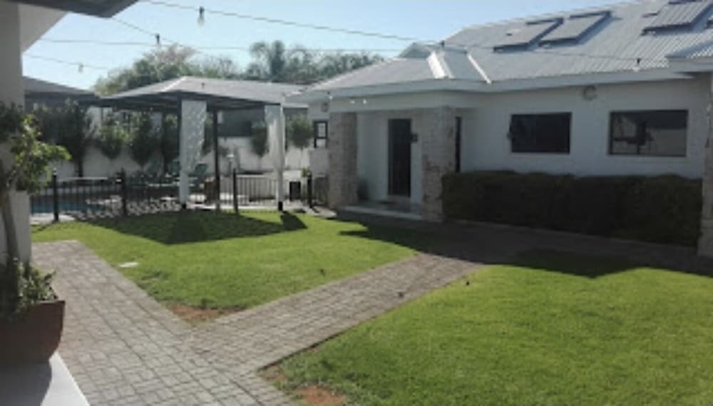 The Maxton Boutique Hotel 36/45
