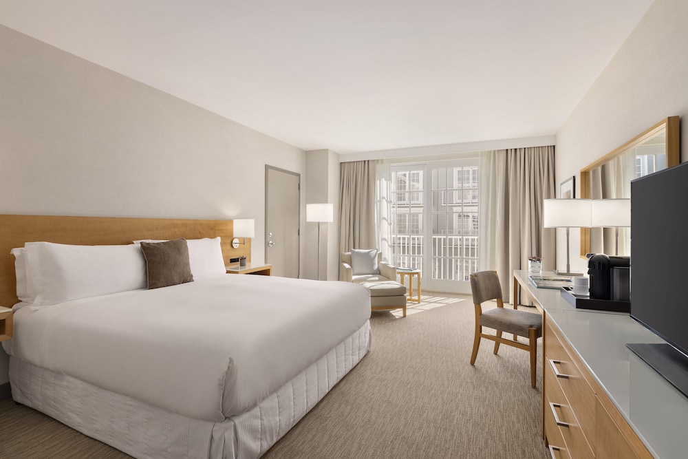 InterContinental The Clement Monterey 16/73