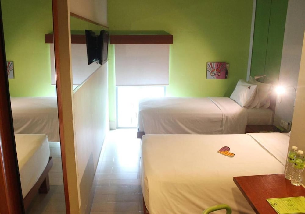 Maxonehotels At Sabang 22/50