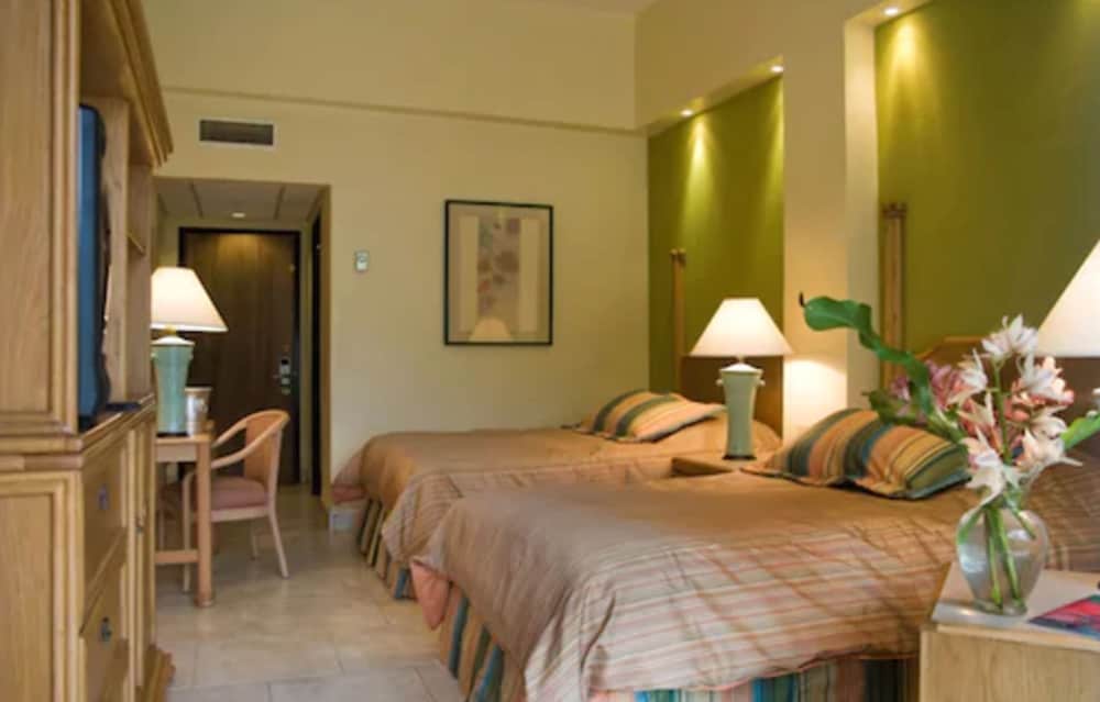 KARIBE HOTEL 16/42