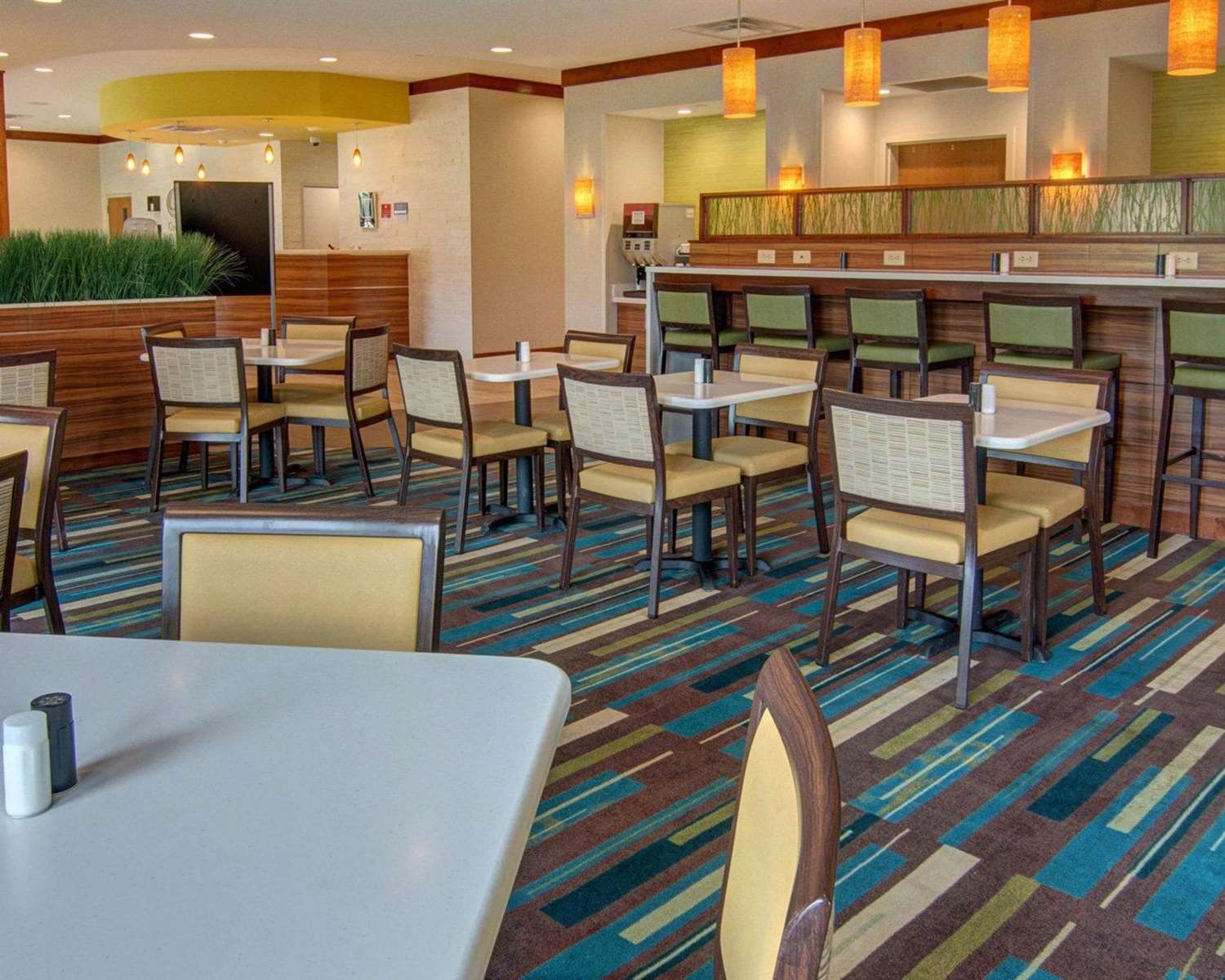 restaurant cafeteria