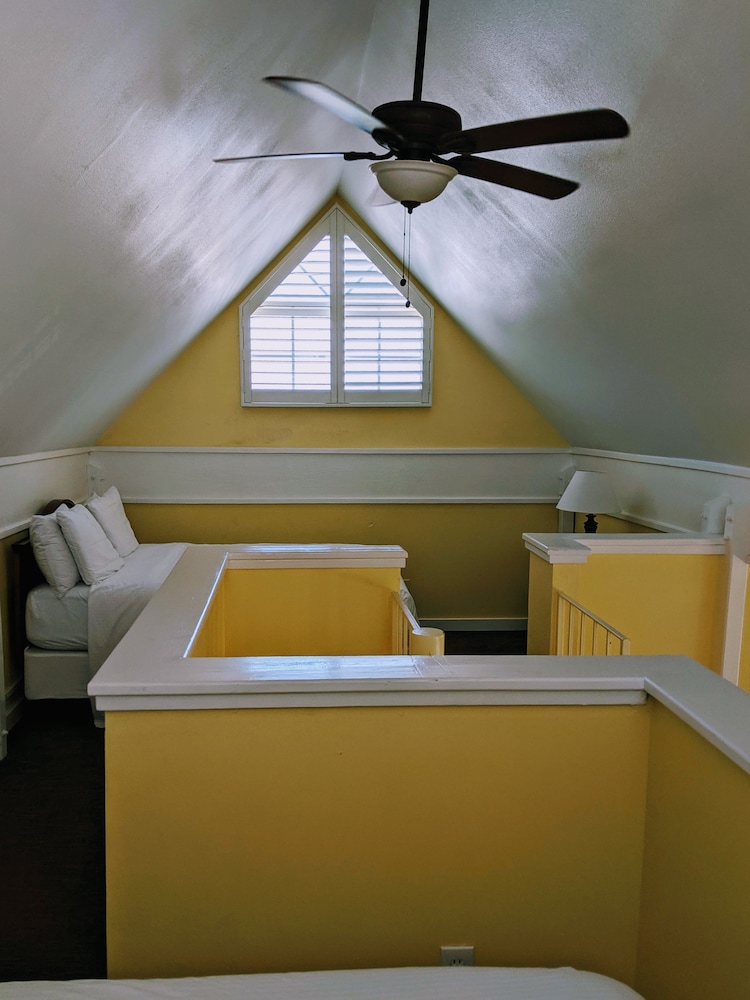 Seashell Village Resort 42/70