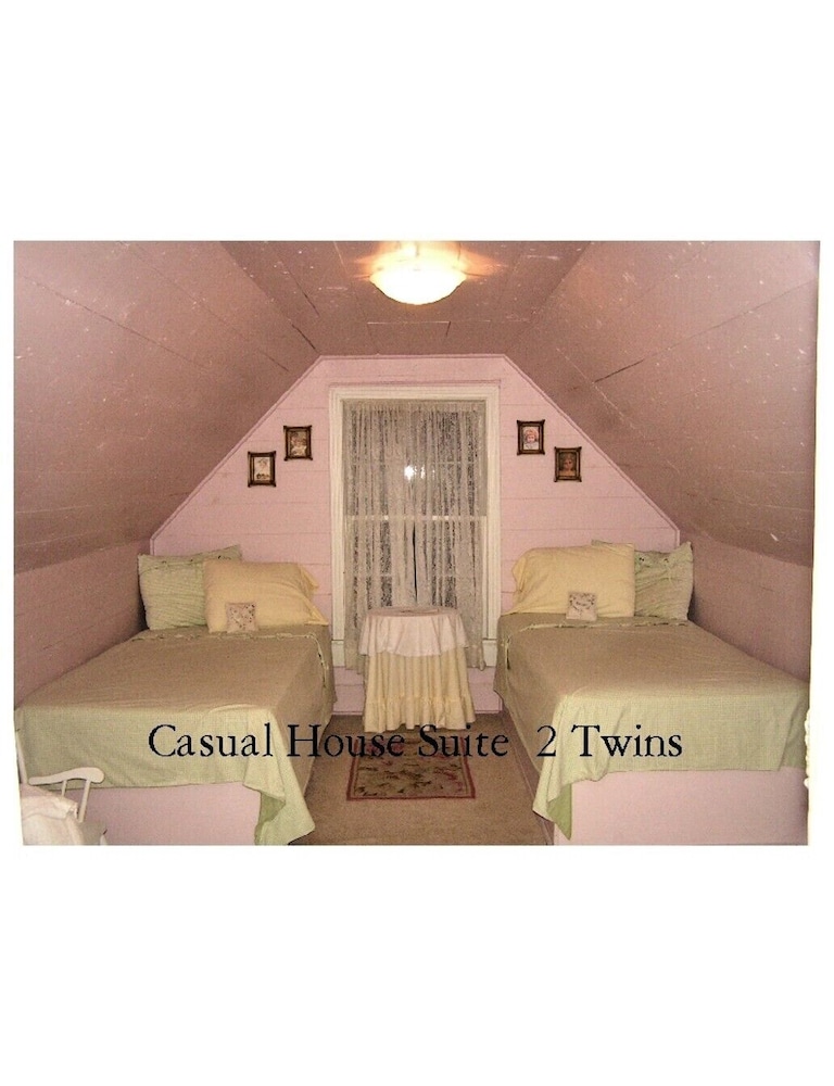 The Carleton House 1/57
