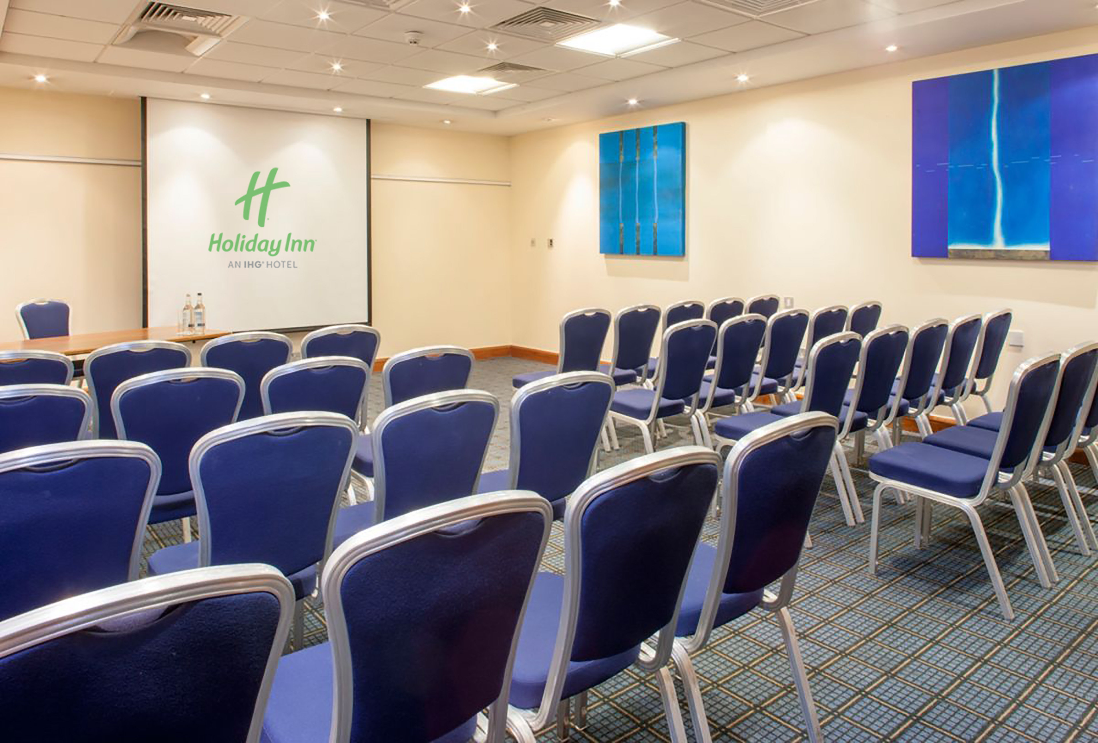 Holiday Inn Rochester Chatham an IHG Hotel 68/79