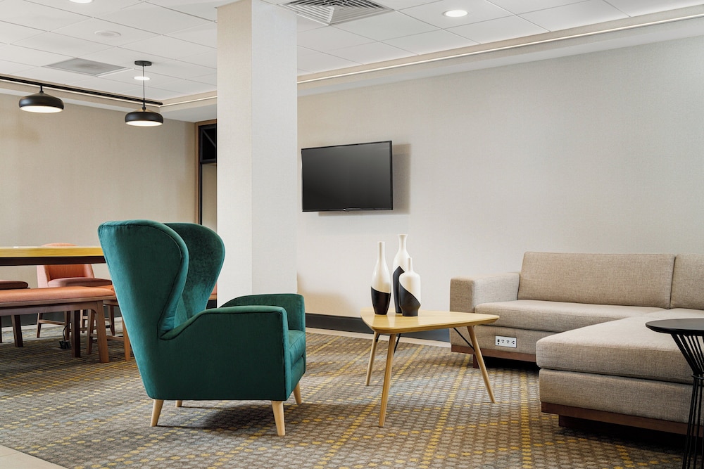 Holiday Inn Cleveland 33/60