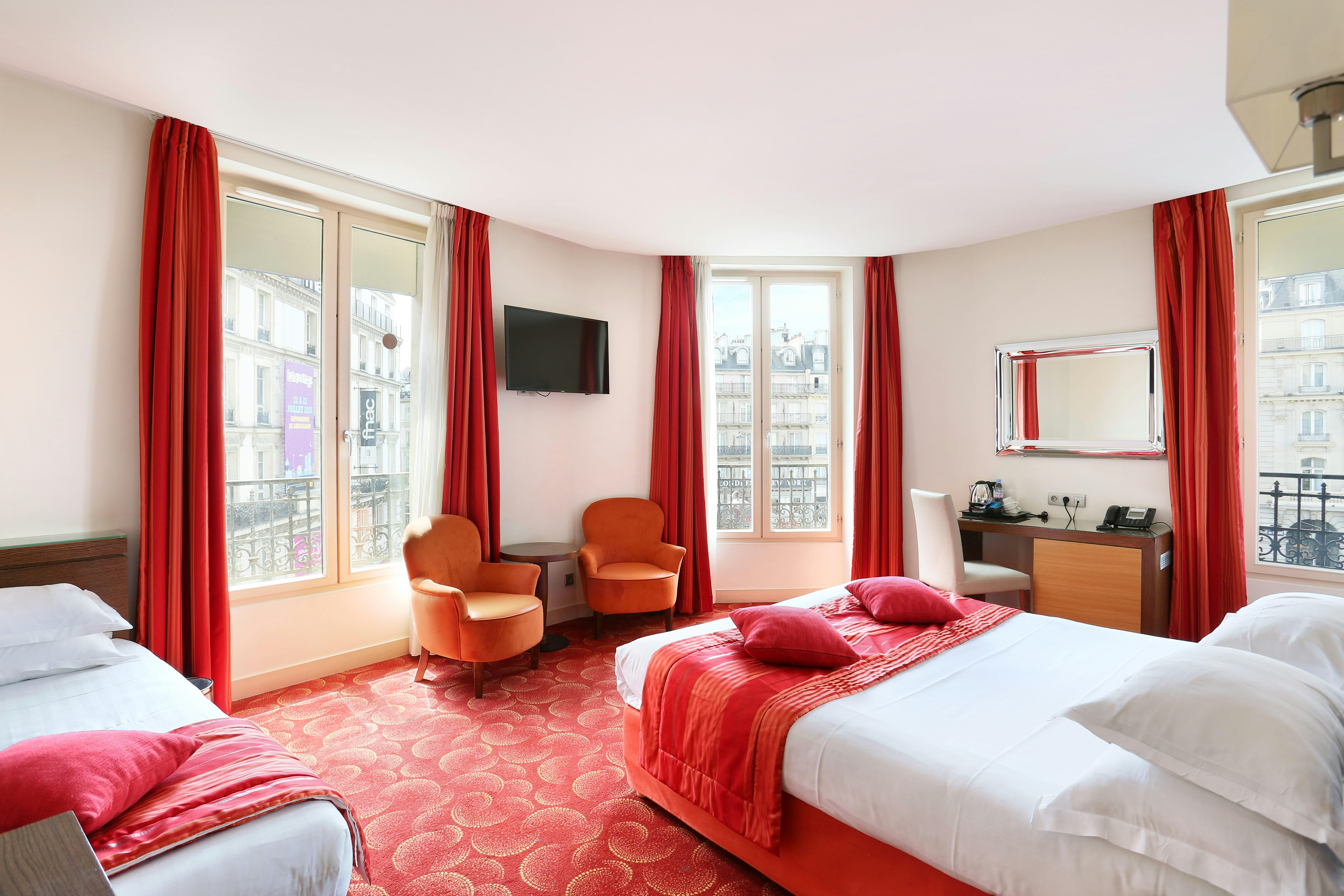ROOM, TRIPLE