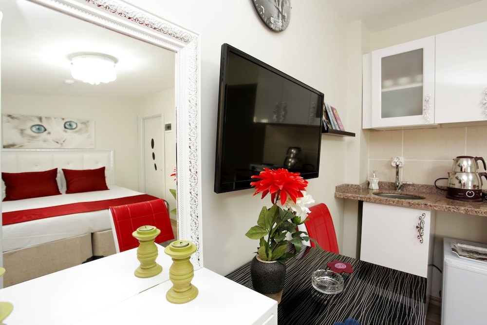 Taksim Istiklal Suites 10/20