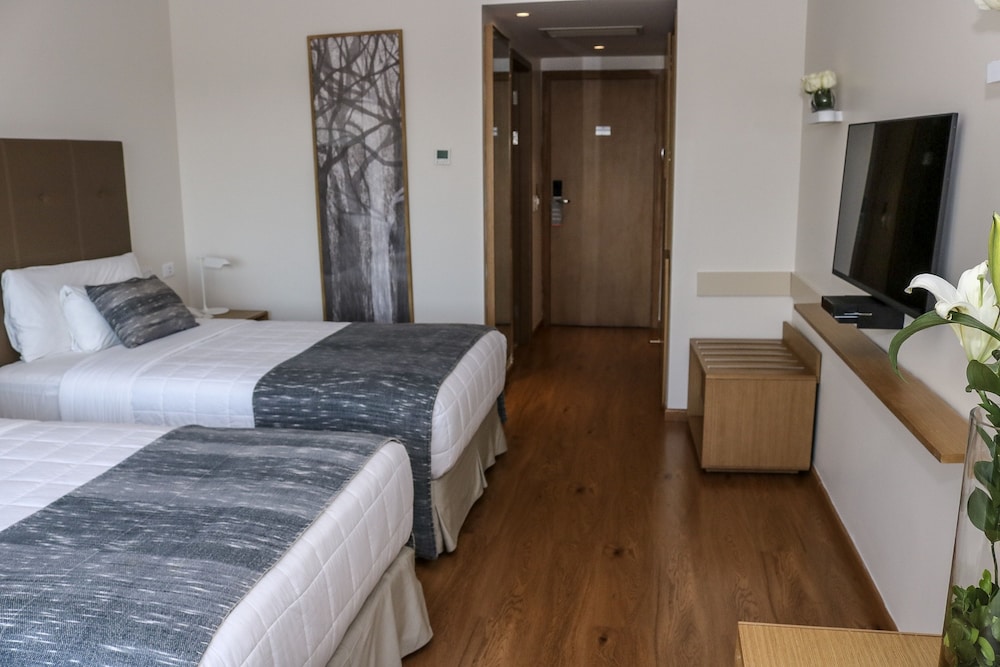 SUPERIOR, TWIN BEDS