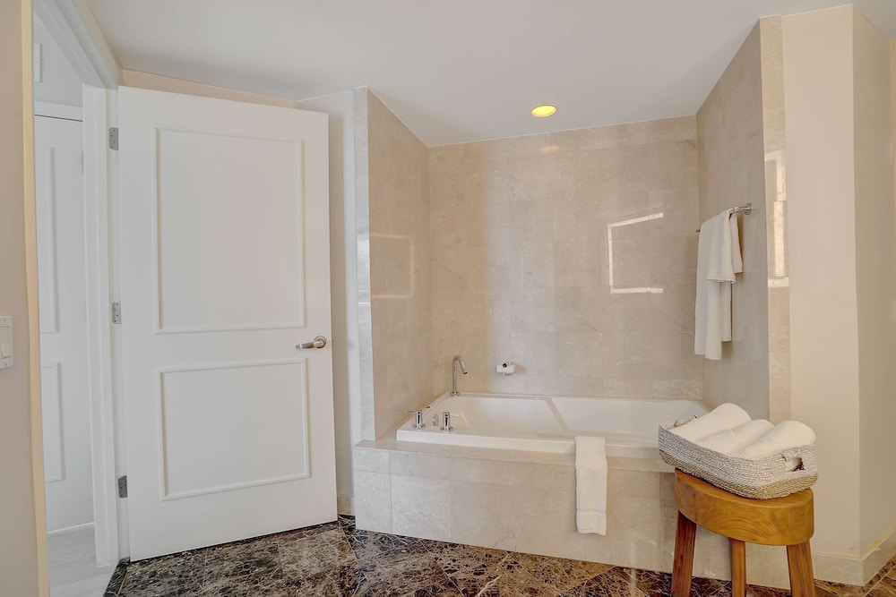 Beach House Fort Lauderdale, a Hilton Resort 16/77