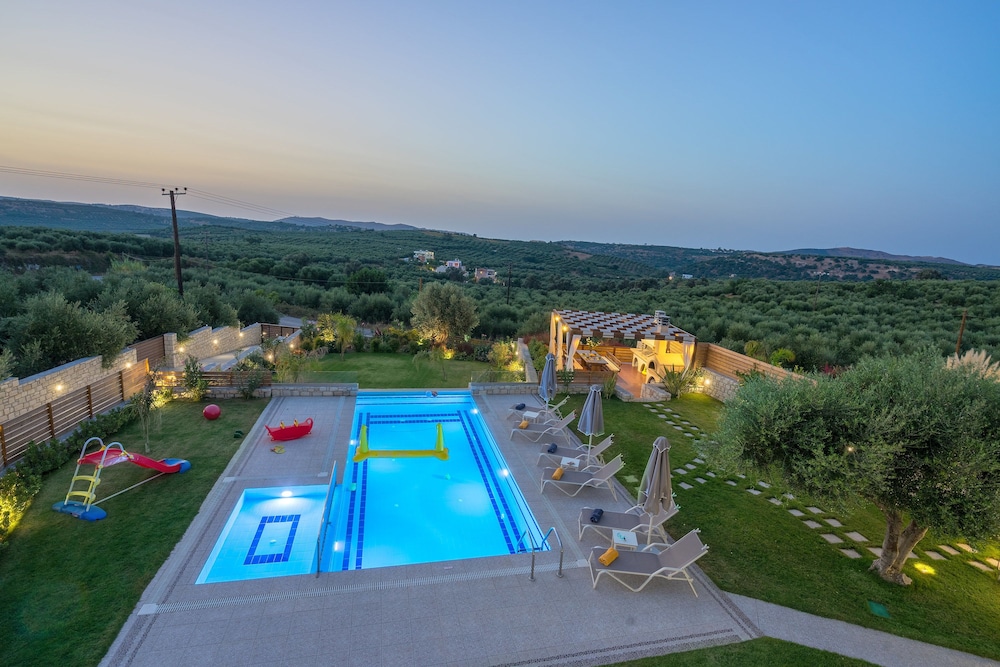 Olive Garden Villas 42/50