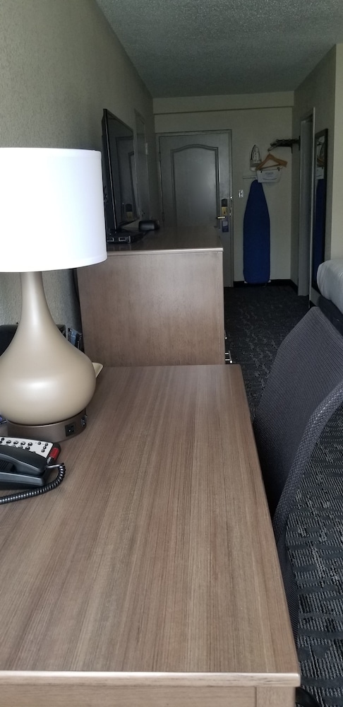 Baymont By Wyndham Des Moines North 21/41