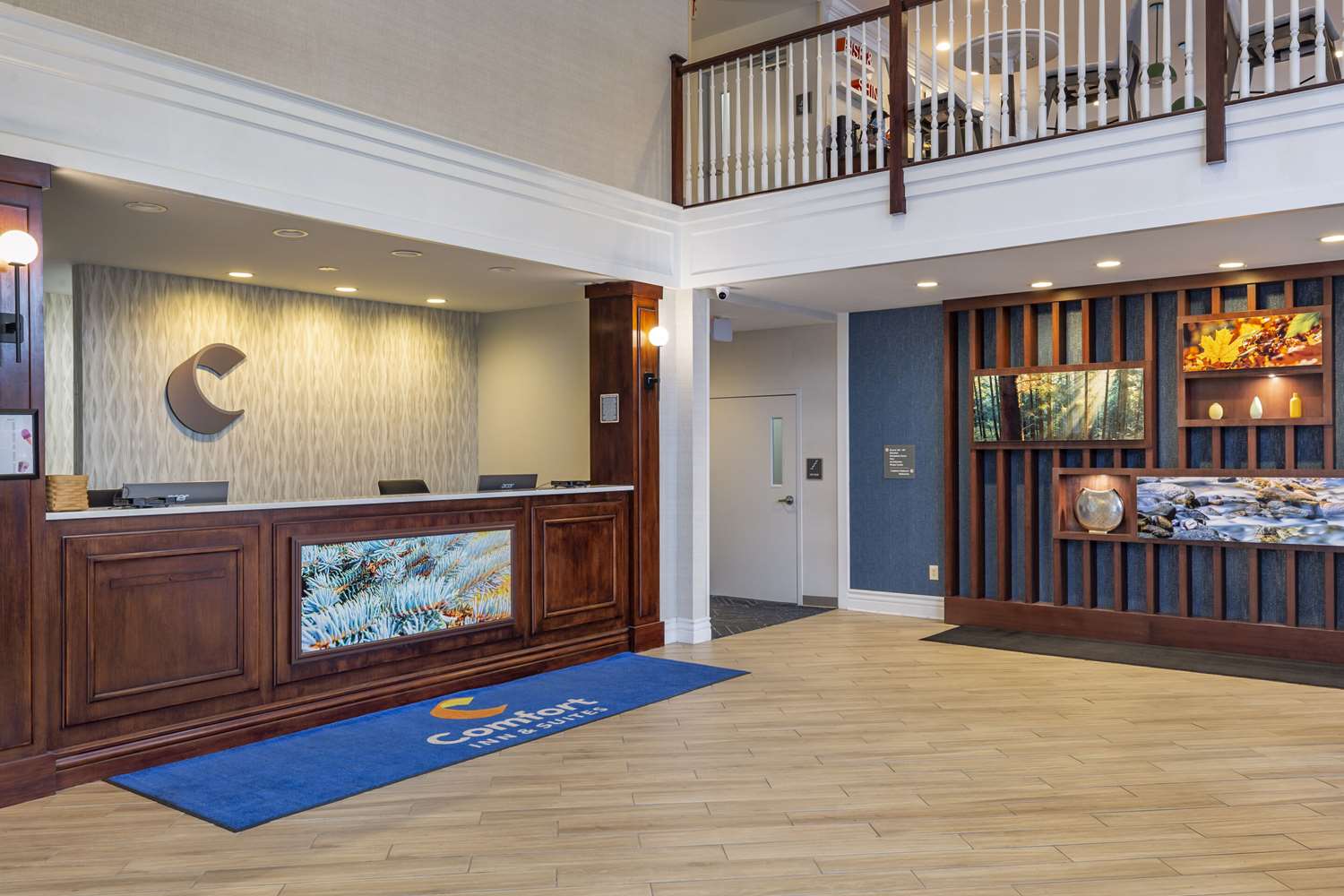 Comfort Inn & Suites East Greenbush - Albany 5/18
