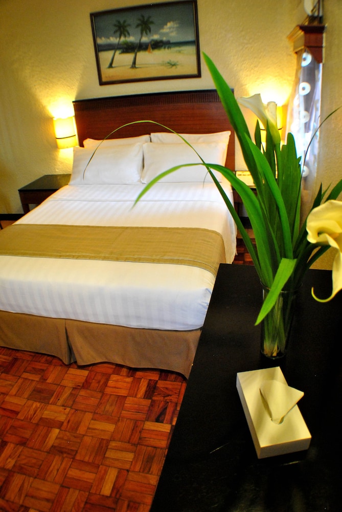 Fersal Hotel P Tuazon Cubao 39/55