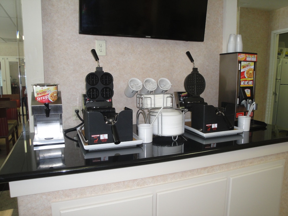 Comfort Suites Victorville-Hesperia 28/56