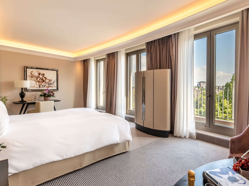 JUNIOR SUITE, TWIN BEDS