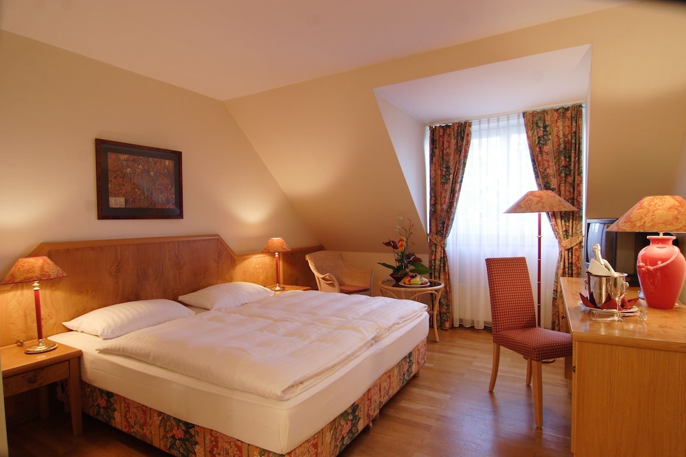 Golden Tulip Lubecker Hof 9/32