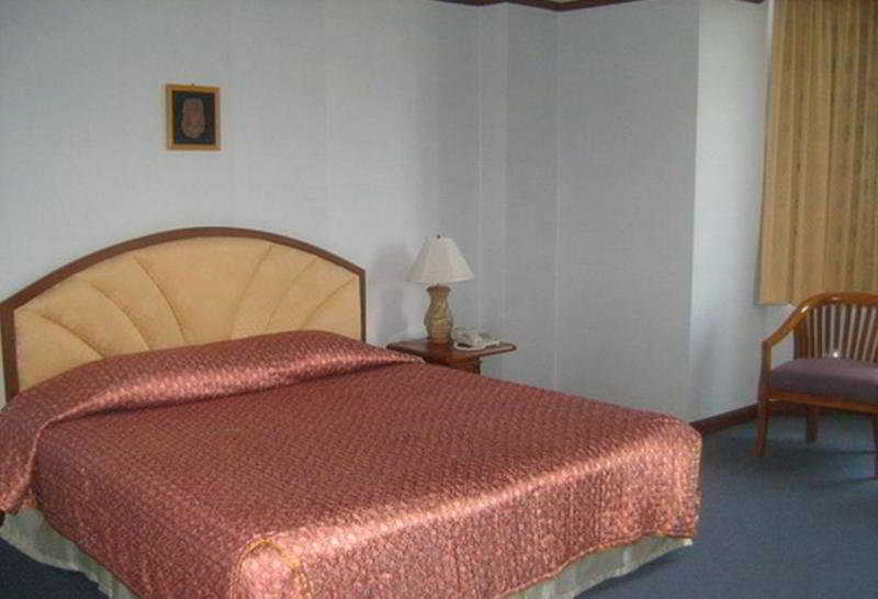 Hermitage Hotel & Resort 8/15