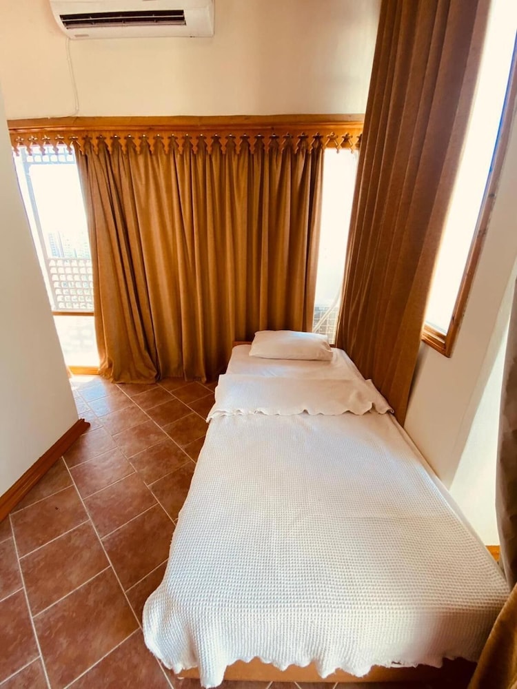 Kuwait Palace Hotel Apartment 15/66