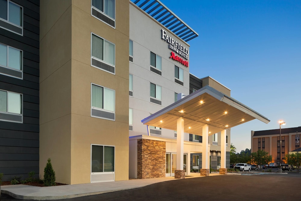 Fairfield Inn Suites Bristol 1/22