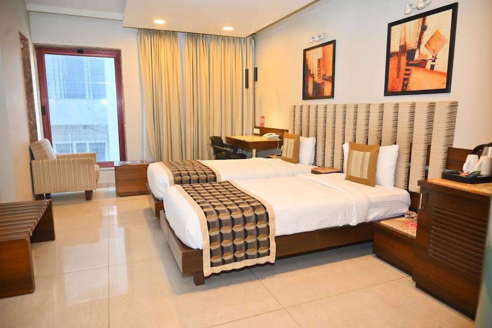Business, Twin Beds