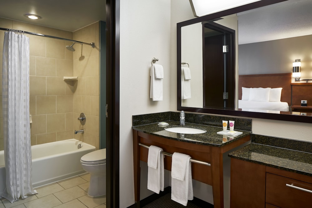Hyatt Place Richmond Airport 8/65