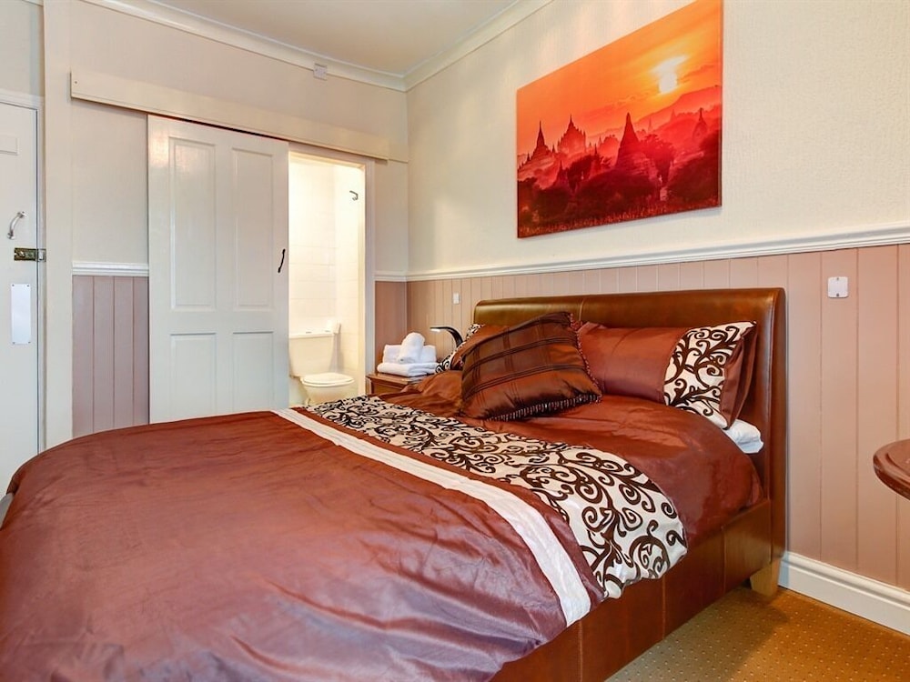 Thistle Dhu Guest House 20/50