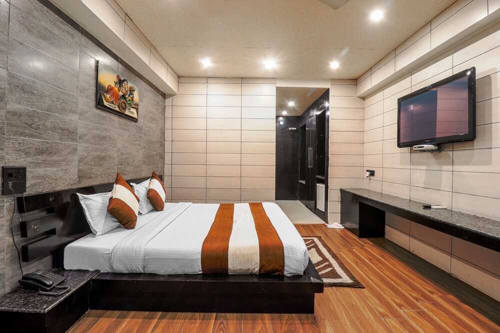 HOTEL GRAND SHIVA 15/50