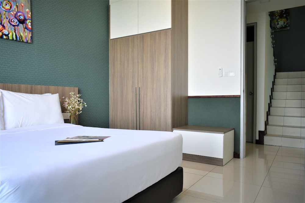 D Wharf Hotel And Serviced Residence 19/71