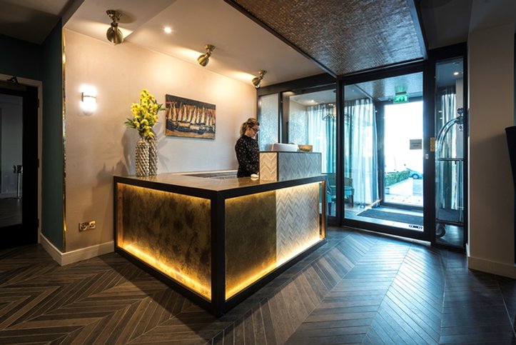 Seven Hotel 5/57