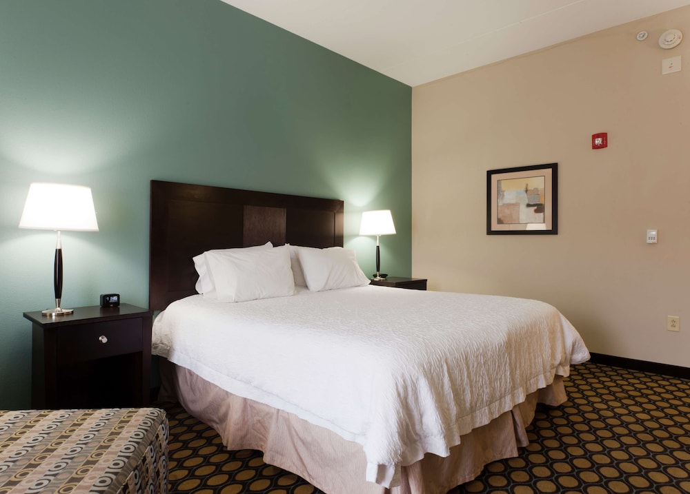 Hampton Inn North Brunswick / New Brunswick 11/41
