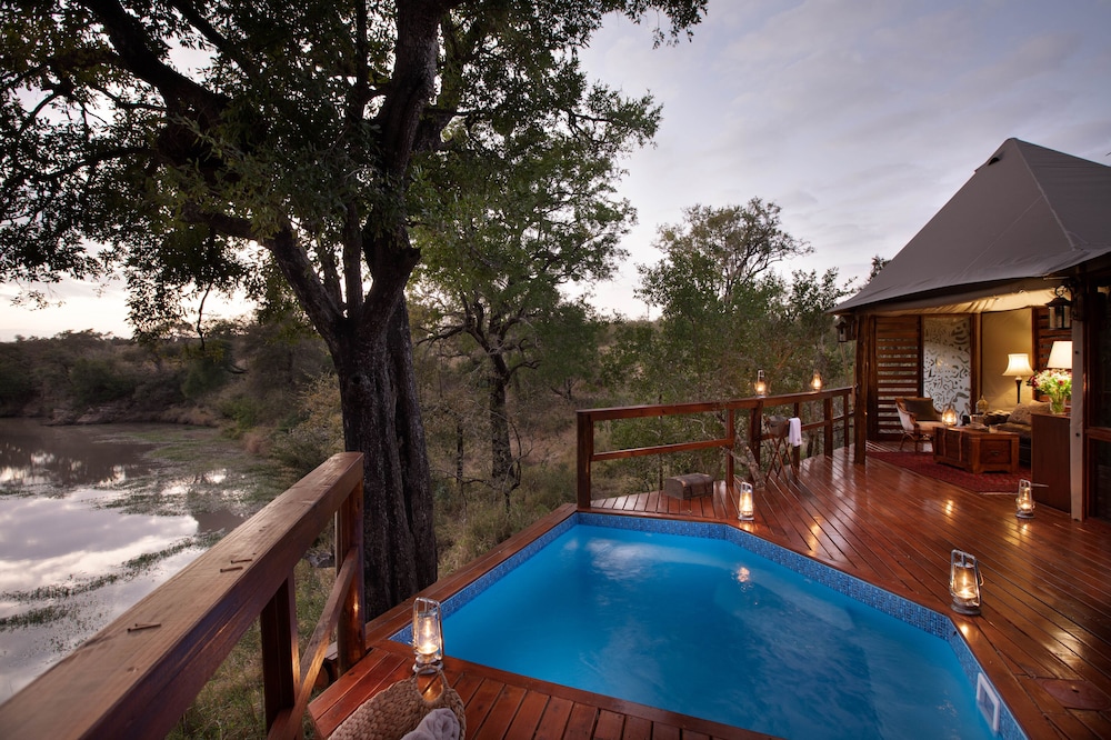 Hamilton Tented Camp 3/56