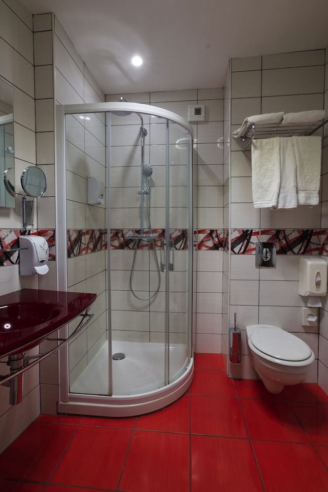 HOSTELLERIE DU CENTROTEL ET SPA 29/29