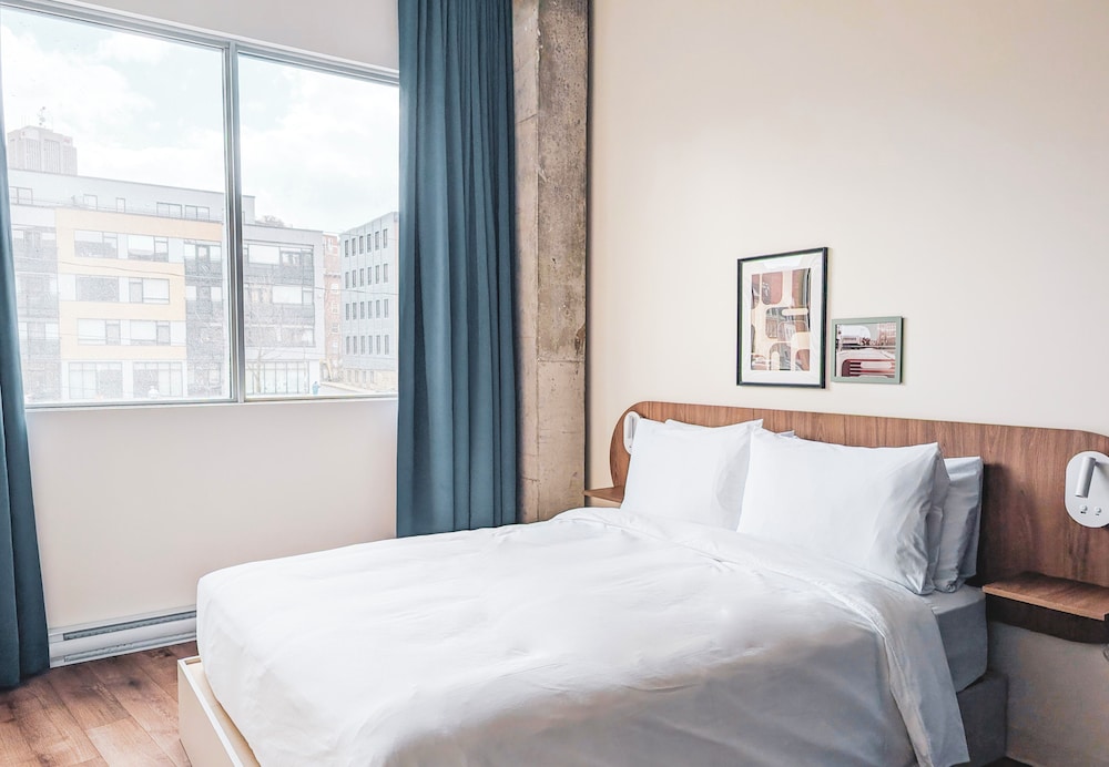Terminus Hotel 12/50