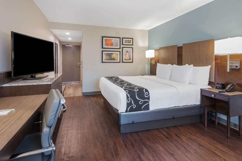 La Quinta Inn & Suites by Wyndham Aberdeen-APG 13/34