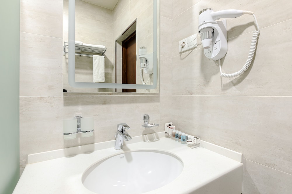 Navruz Hotel Tashkent 30/70