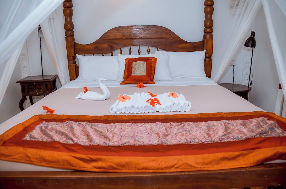 Langi Langi Beach Bungalows photo5