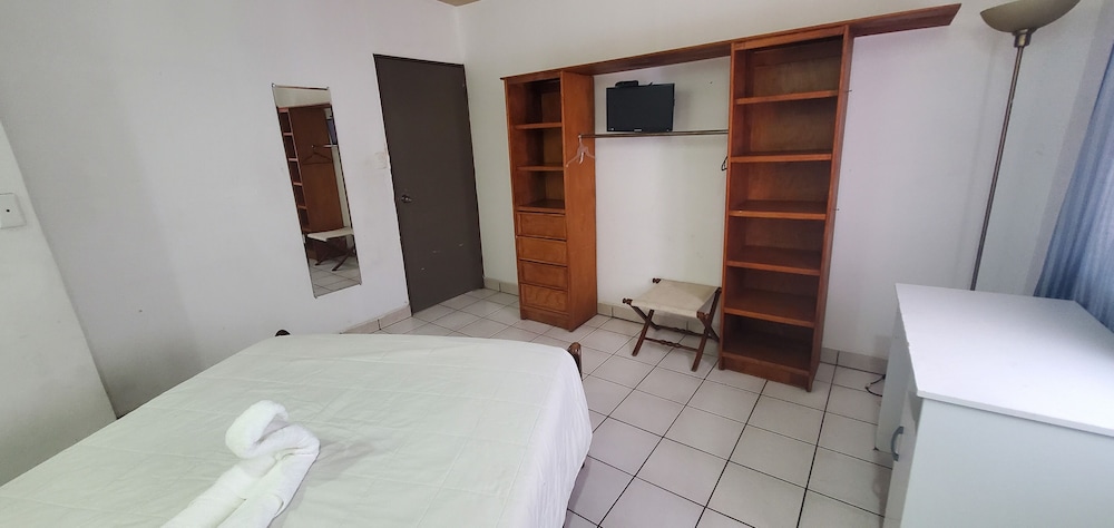 Hotel Golf Tijuana 9/23