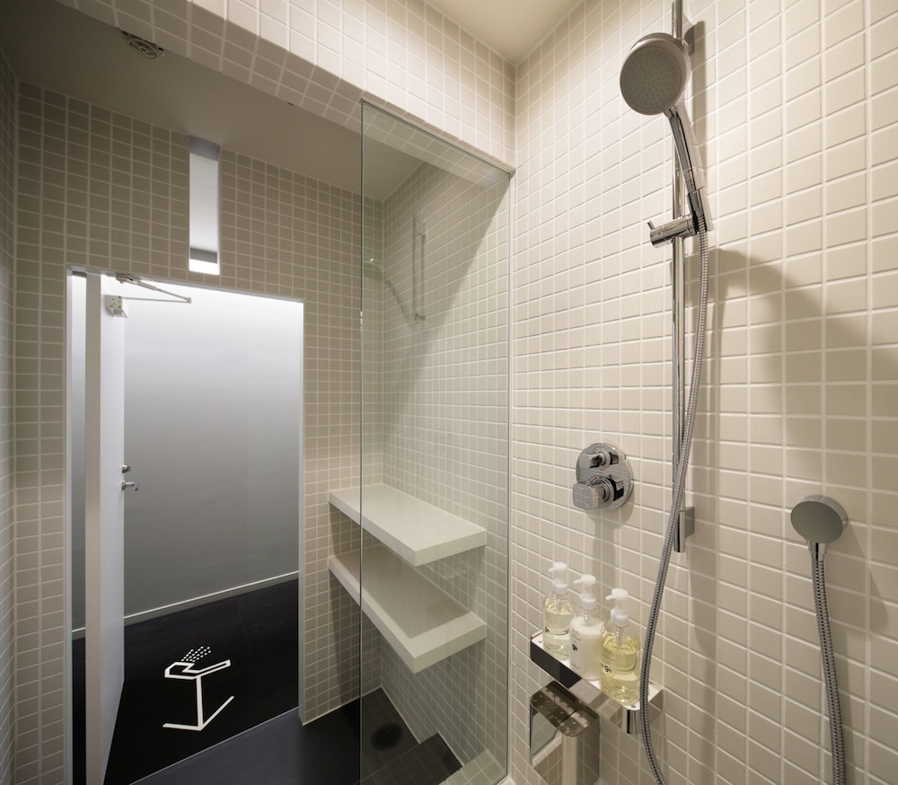 CAPSULE, MALE DORM, SINGLE