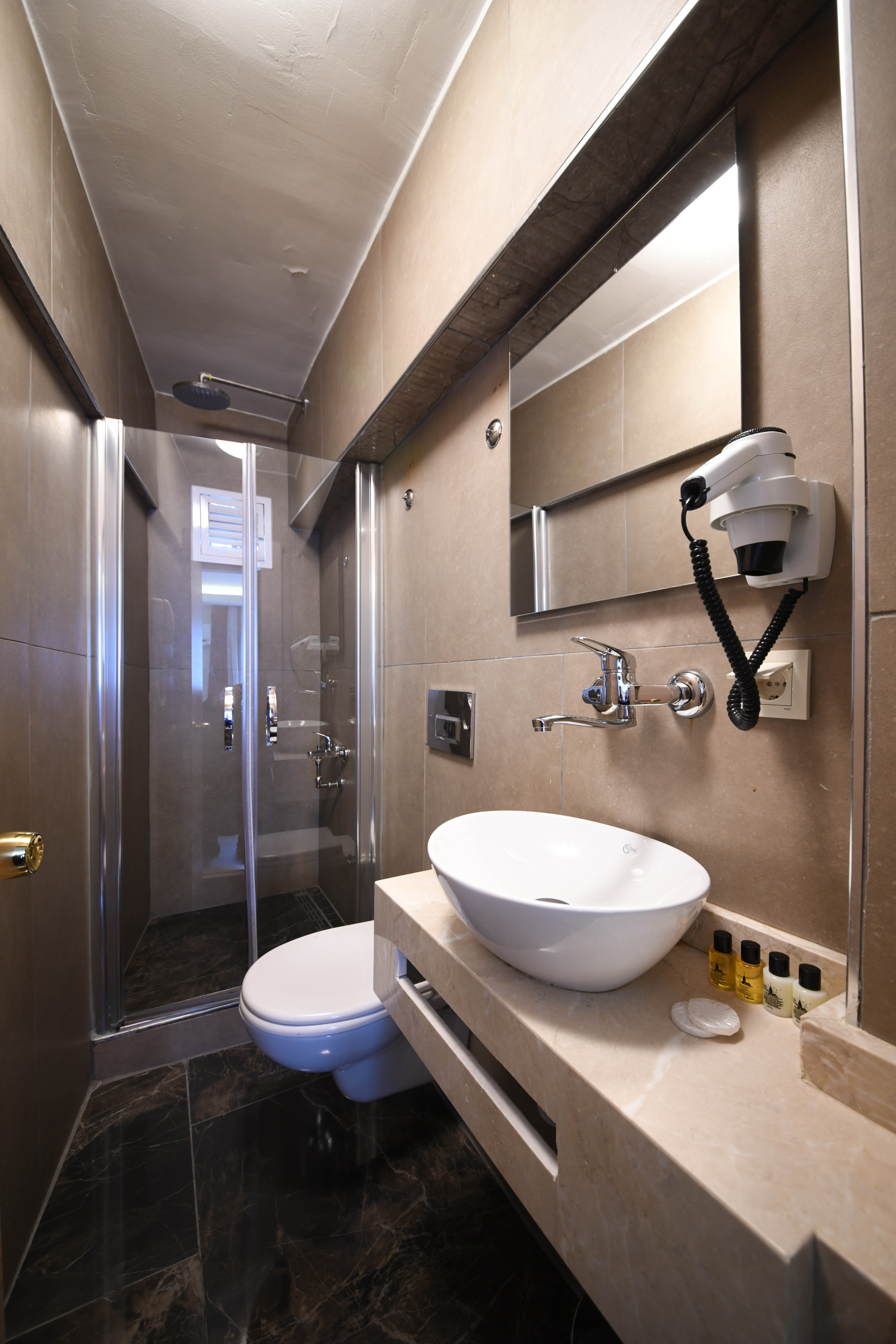 Deluxe, Double or Twin Bed, City View 4/5