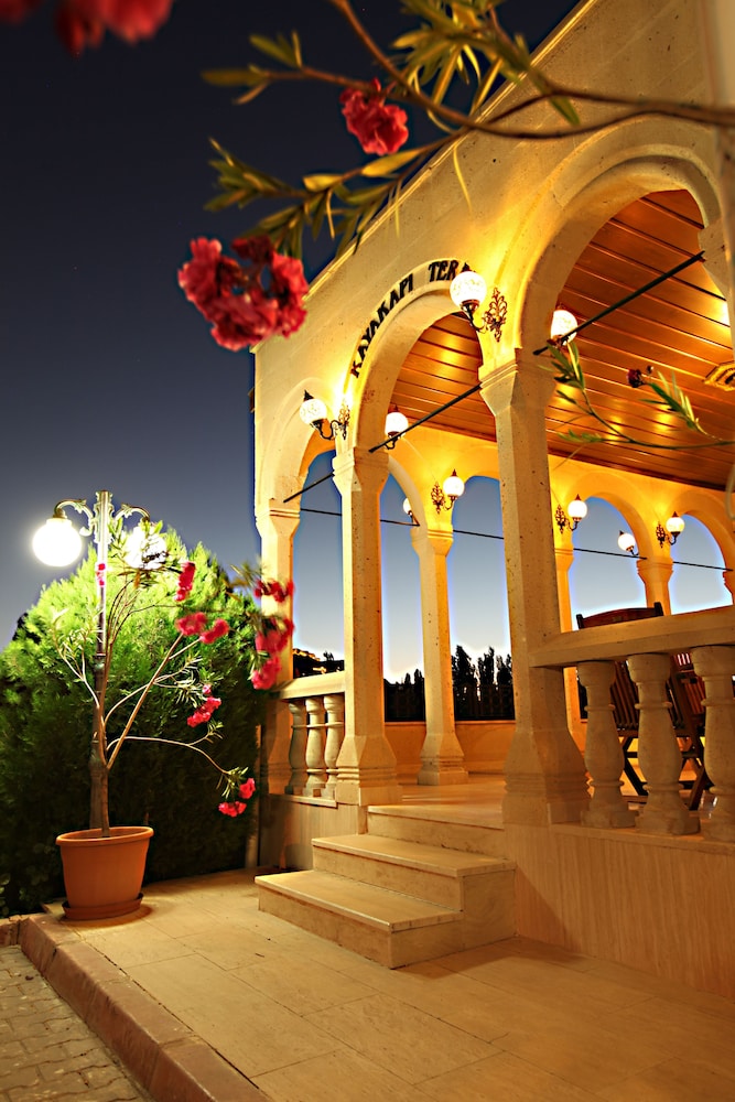Kral Hotel 21/26