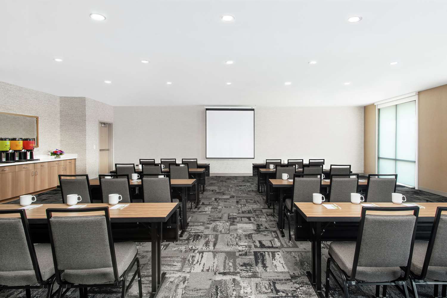 Home2 Suites By Hilton Long Island Brookhaven 16/20