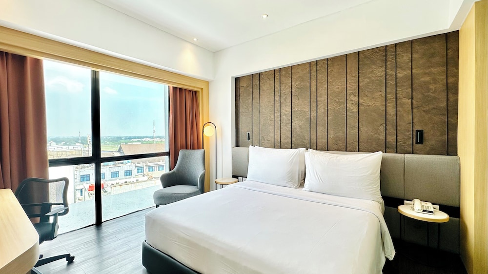 Cozy, Hollywood, Superior, King Bed