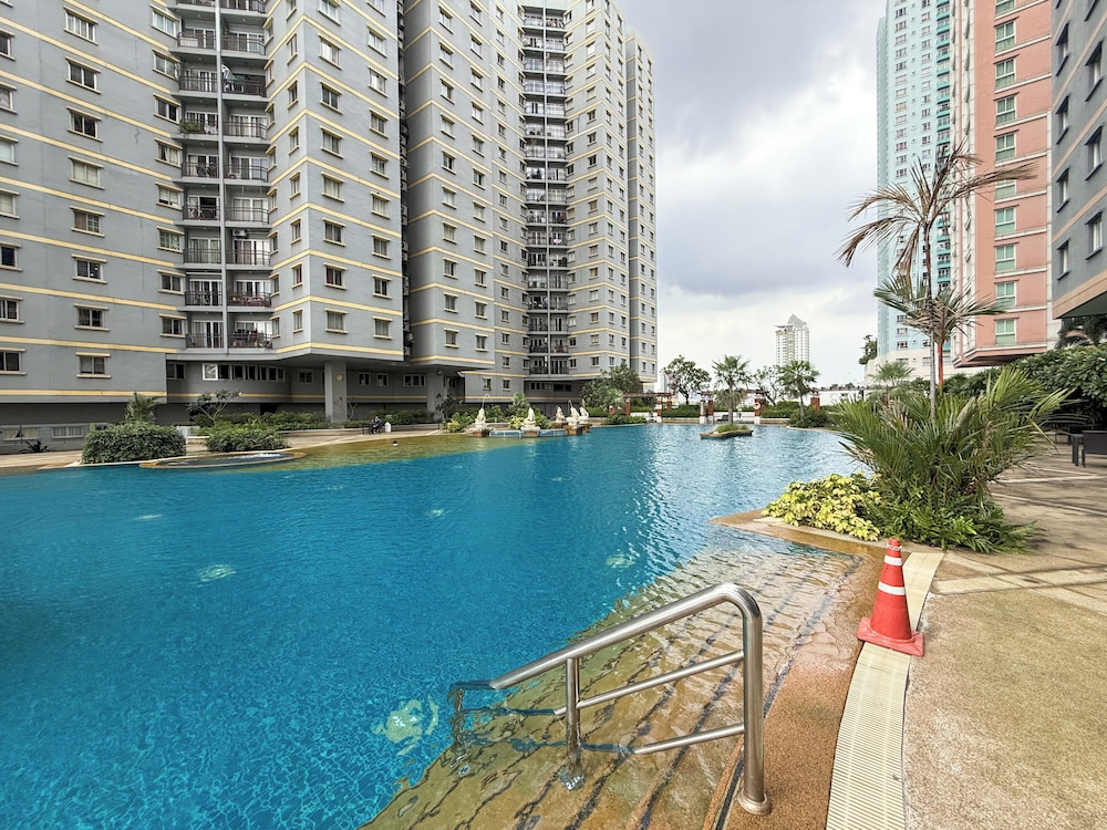The Narathiwas Hotel and Residence Sathorn Bangkok 7/63