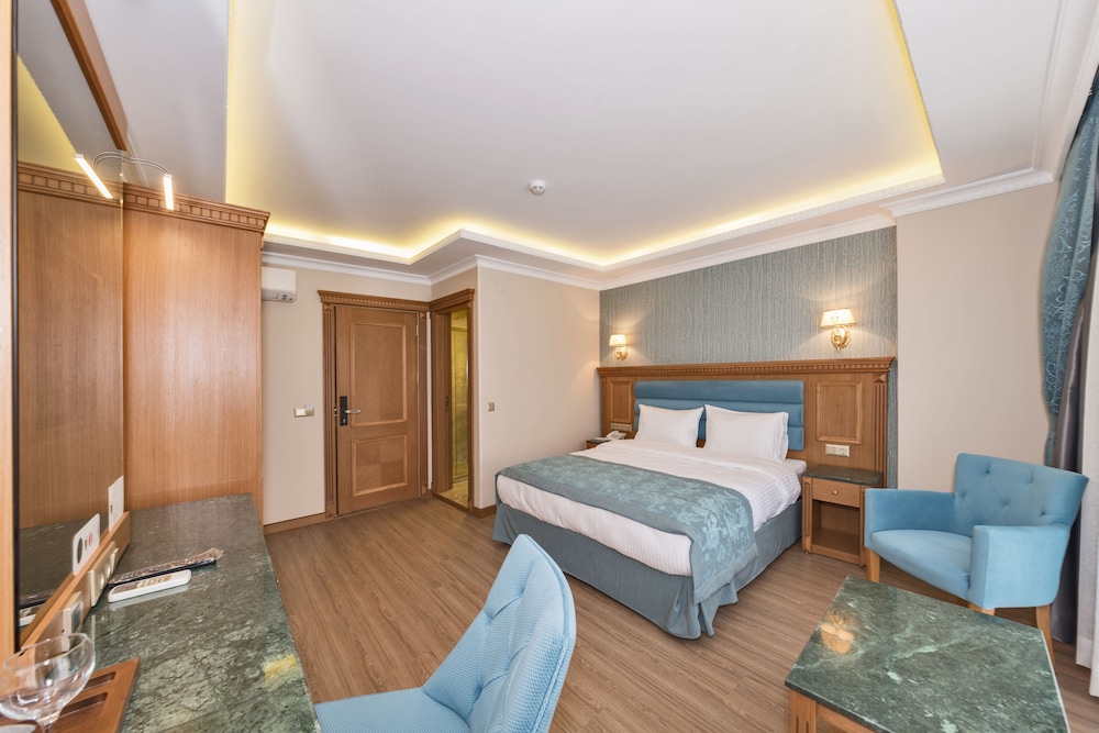 Magnaura House Hotel 28/53