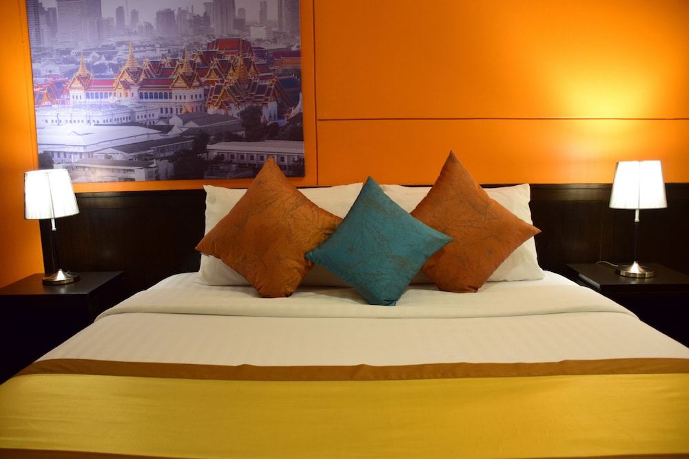 The Color Living Hotel Suvarnabhumi 15/34