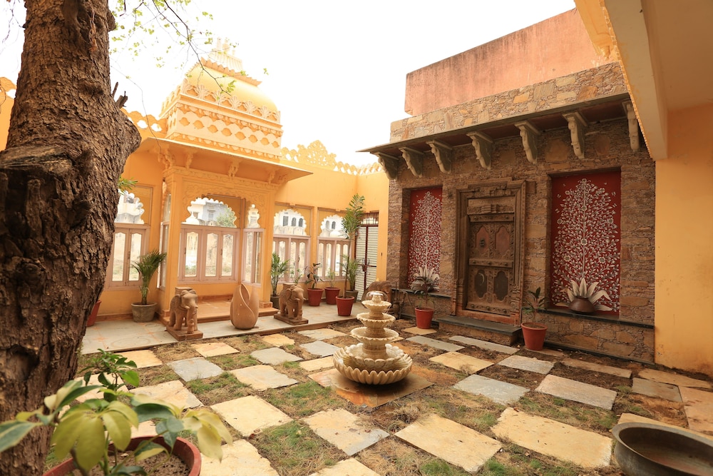 Bloom Boutique Udaipur (Lake Pichola) 36/50