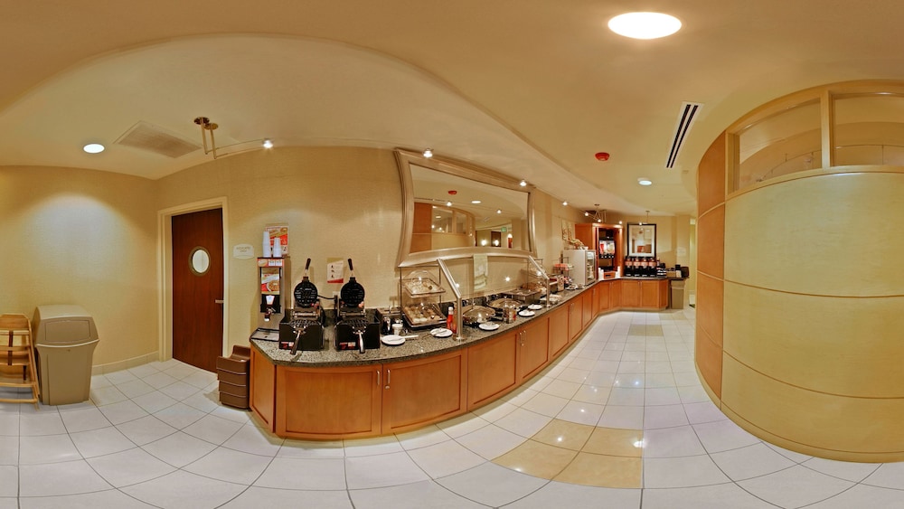SpringHill Suites Lancaster Palmdale 6/34