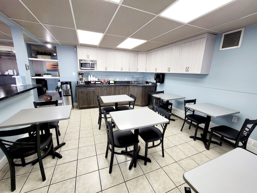 restaurant cafeteria